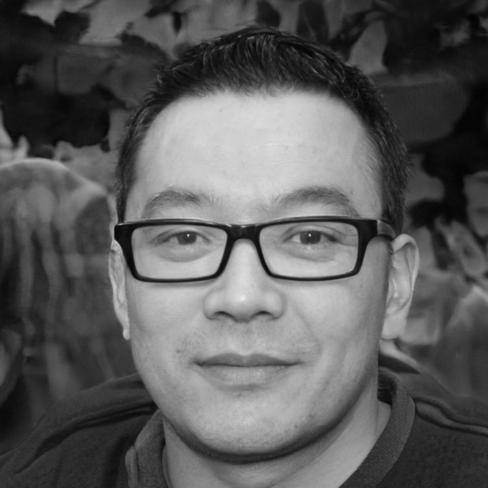 Portret van Kaspian Thorvaldsen, senior game developer en instructeur