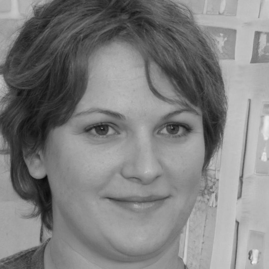 Portret van Amara Okafor, frontend specialist en game development mentor